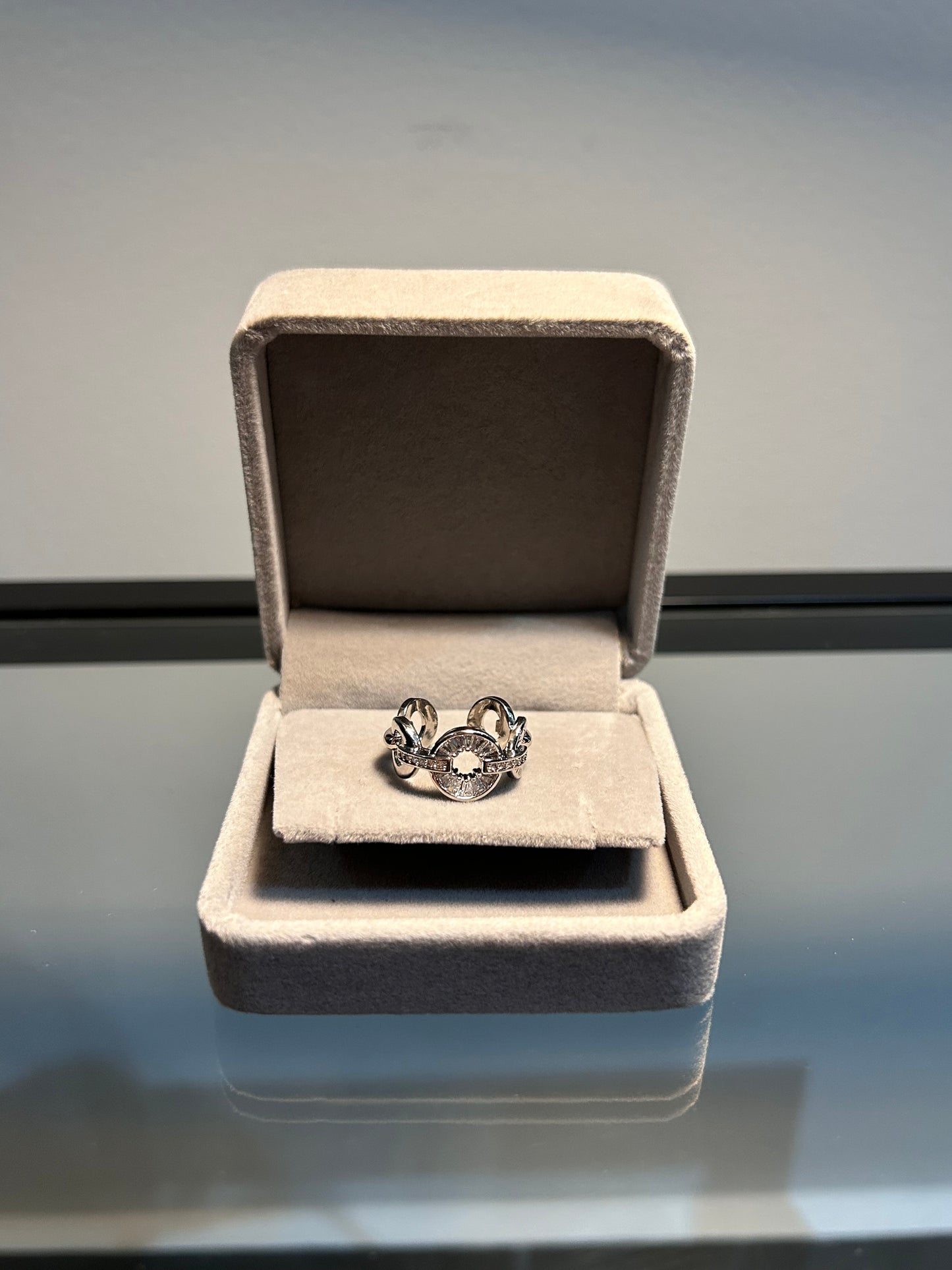 Anillo Plateado / Piedras