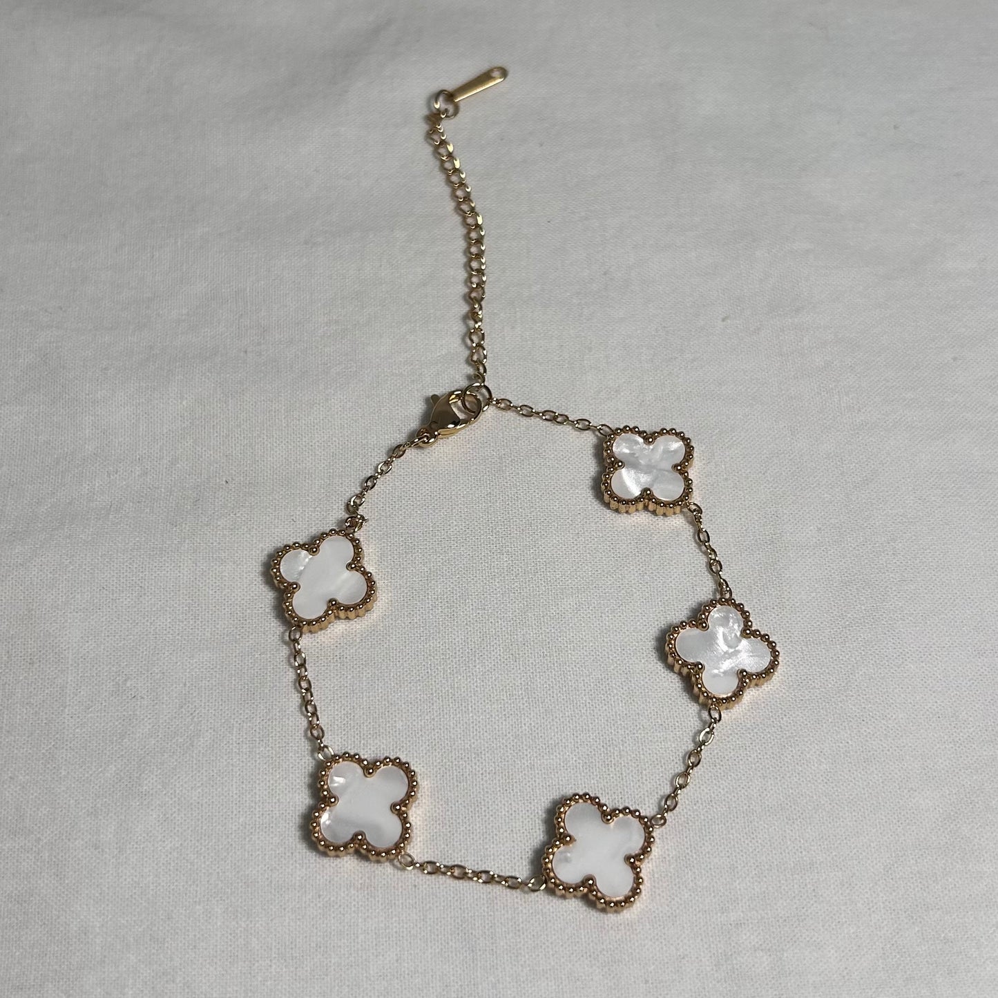 Pulsera Trébol Blanca