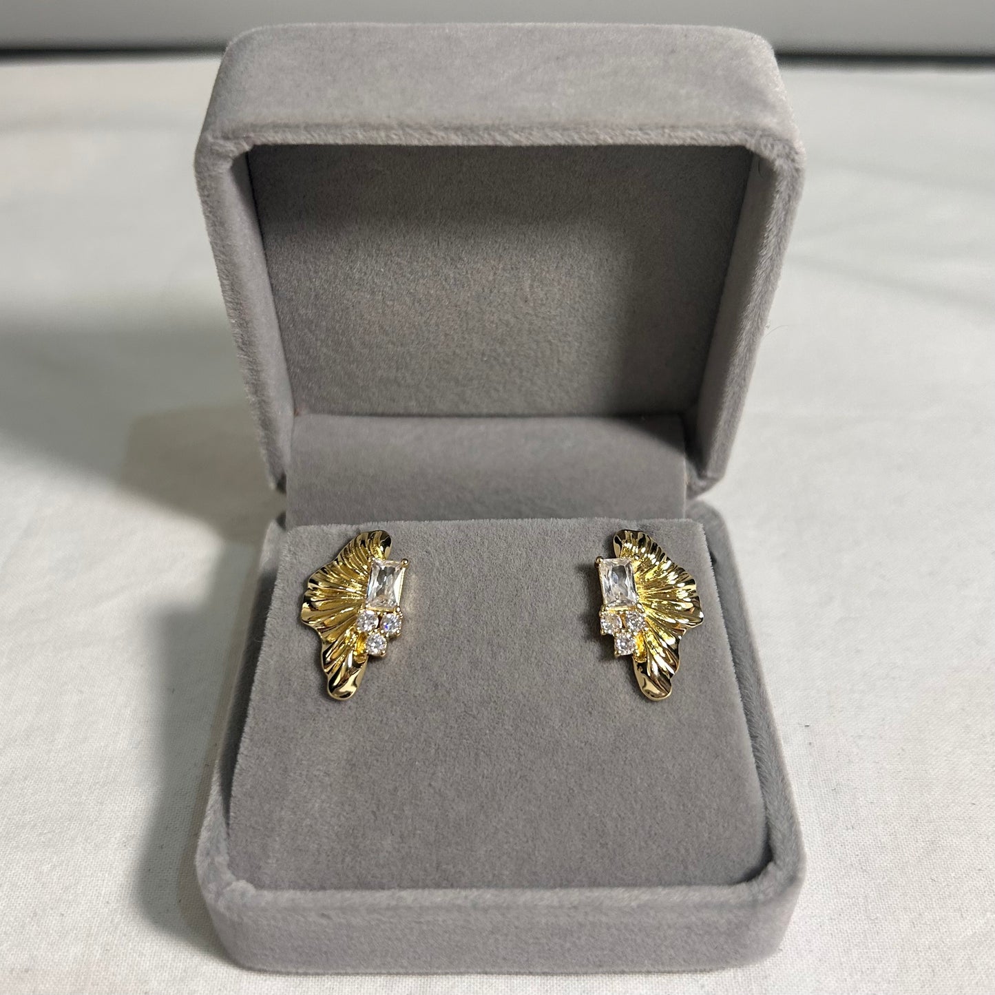 Arete Stud Alas
